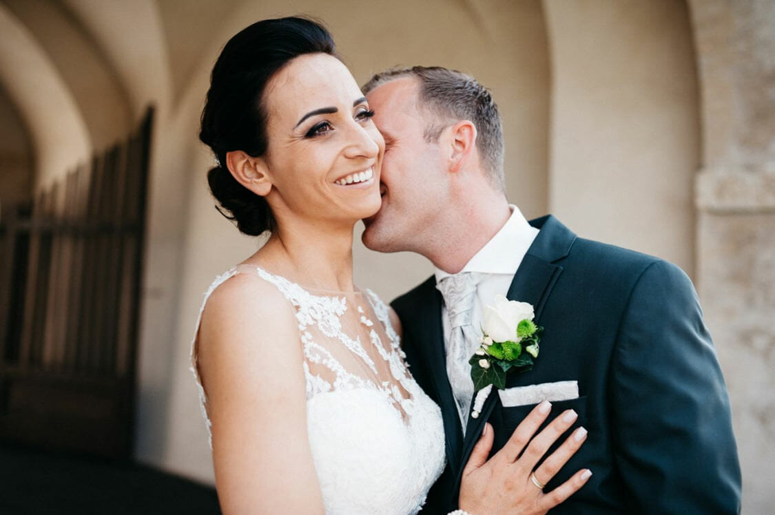 Brautpaar feiert seine Hochzeit an der südsteirischen Weinstraße